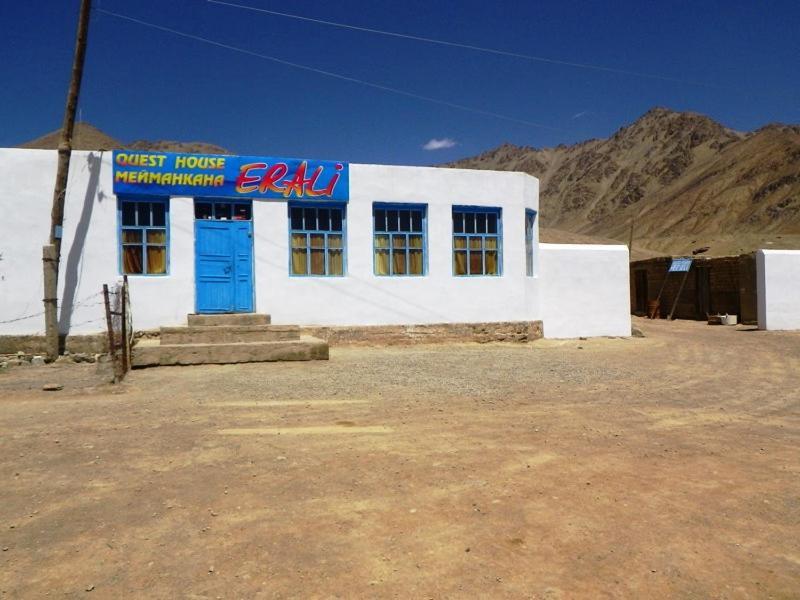 Guest House Erali Murghob Exterior photo
